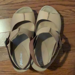 Ladies antelope shoes in beige with brown strap